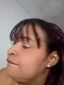 Snapshot of _violetta_- chatting on 10, 9, 2025 violetta - online show from 10, 9, 2025