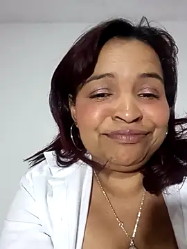 Snapshot of _violetta_- chatting on 6, 10, 2025 violetta - online show from 6, 10, 2025