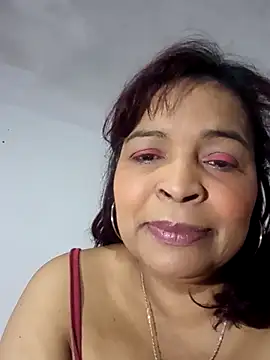 Snapshot of _violetta_- chatting on 6, 10, 2025 violetta - online show from 6, 10, 2025