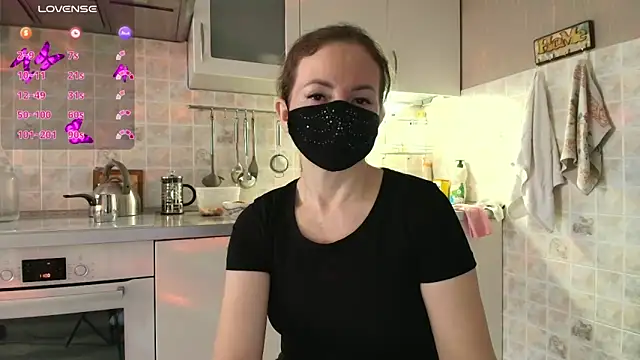 MilfeaN online show from 3, 4, 2026