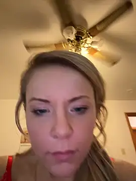 EllaSnow online show from 2, 1, 2025