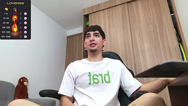 Snapshot of zenn_rush1 chatting on 18, 12, 2024 zenn rush1 online show from 18, 12, 2024