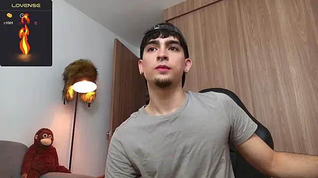 Snapshot of zenn_rush1 chatting on 13, 1, 2025 zenn rush1 online show from 13, 1, 2025