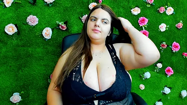 Snapshot of Huge_Titties_ chatting on 9, 1, 2025 Huge Titties online show from 9, 1, 2025