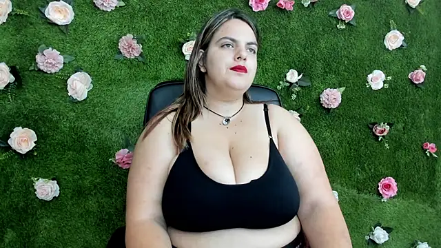 Snapshot of Huge_Titties_ chatting on 23, 9, 2025 Huge Titties online show from 23, 9, 2025