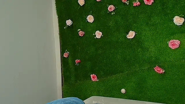 Huge Titties  online show from 6, 1, 2026