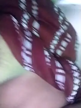 Snapshot of saloni19881 chatting on 3, 10, 2025 saloni19881 online show from 3, 10, 2025