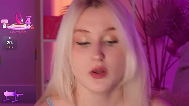 Snapshot of tiffannyjons chatting on 22, 2, 2026 tiffannyjons online show from 22, 2, 2026