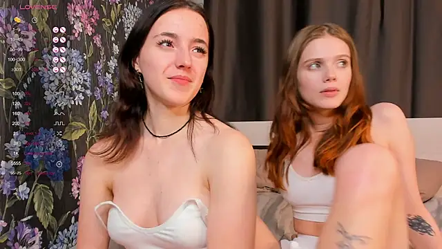 AlodiaHakes online show from 10, 12, 2024