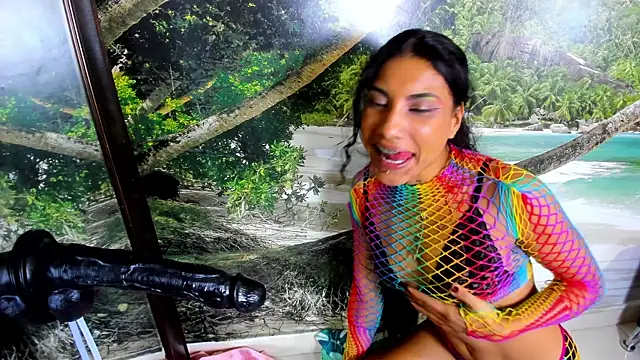 Mieldeluna online show from 12, 2, 2025