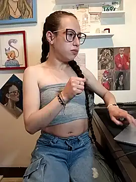 Snapshot of milena_23x chatting on 31, 12, 2024 milena 23x online show from 31, 12, 2024