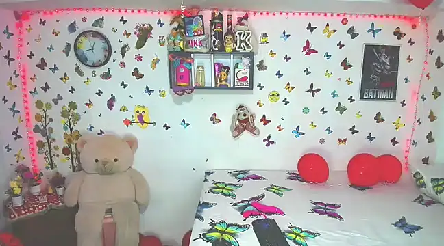 marianaoficial249701 online show from 25, 2, 2025