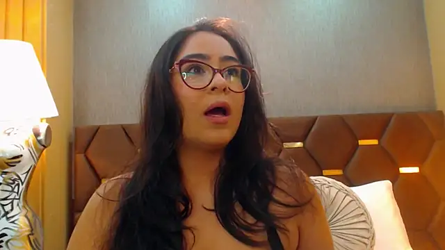 Snapshot of DevonPiers chatting on 9, 10, 2025 DevonPiers online show from 9, 10, 2025