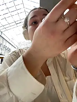 Snapshot of SuzieMurray chatting on 13, 3, 2025 SuzieMurray online show from 13, 3, 2025