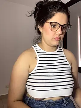 Snapshot of kimberlyhills1 chatting on 20, 10, 2025 kimberlyhills1 online show from 20, 10, 2025