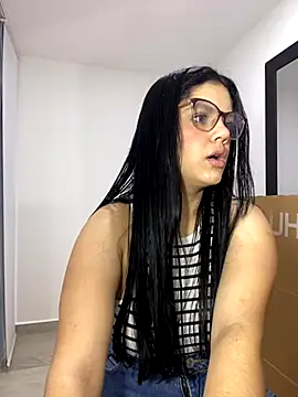 Snapshot of kimberlyhills1 chatting on 13, 11, 2025 kimberlyhills1 online show from 13, 11, 2025