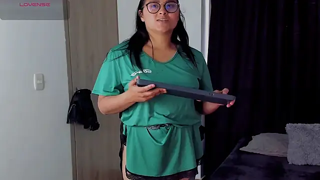 Snapshot of lorymoon chatting on 2, 12, 2024 lorymoon online show from 2, 12, 2024