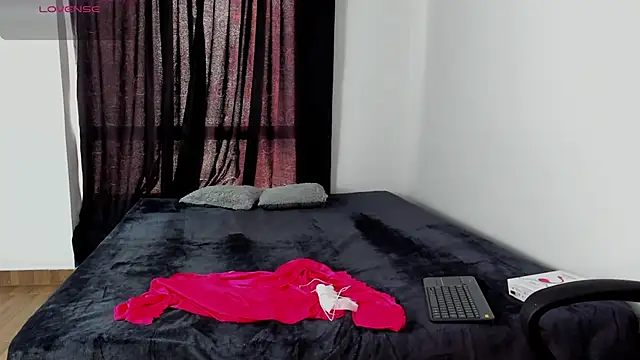 Snapshot of lorymoon chatting on 12, 12, 2024 lorymoon online show from 12, 12, 2024