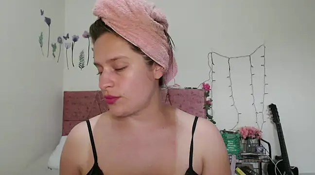 Snapshot of Serenity chatting on 24, 1, 2025 Serenity online show from 24, 1, 2025