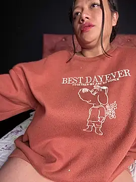 Im Little online show from 28, 2, 2025