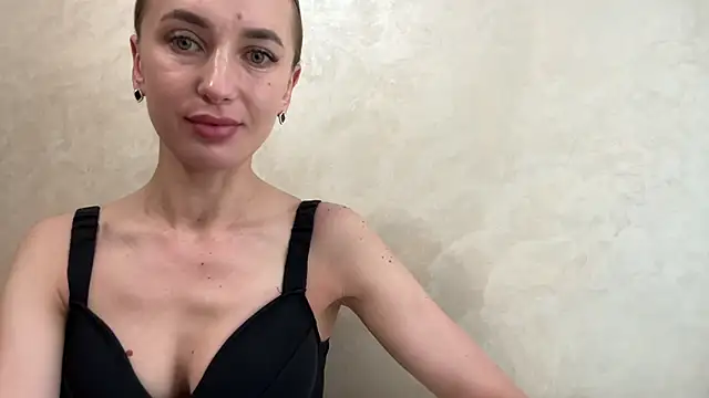 CaitlinaJayne23 online show from 25, 5, 2026