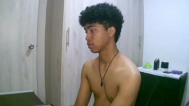 Snapshot of sexy_diamante_ chatting on 26, 9, 2025 sexy diamante online show from 26, 9, 2025