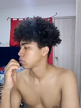 Snapshot of sexy_diamante_ chatting on 17, 1, 2026 sexy diamante online show from 17, 1, 2026