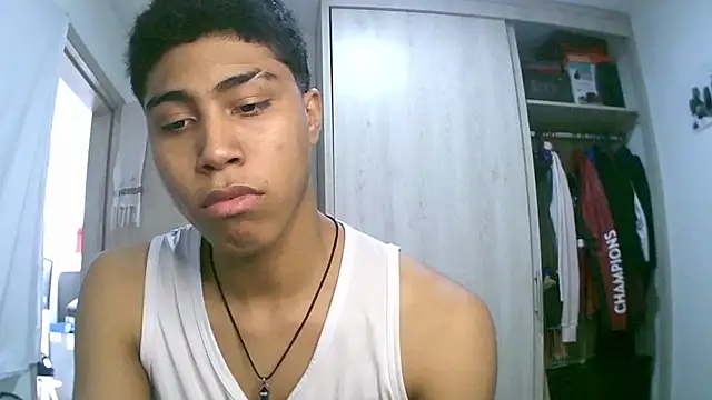 Snapshot of sexy_diamante_ chatting on 19, 2, 2026 sexy diamante online show from 19, 2, 2026