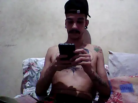 Snapshot of gatobranco001 chatting on 17, 3, 2025 gatobranco001 online show from 17, 3, 2025