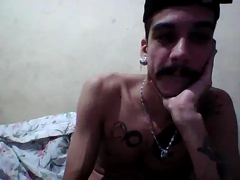 Snapshot of gatobranco001 chatting on 19, 3, 2025 gatobranco001 online show from 19, 3, 2025