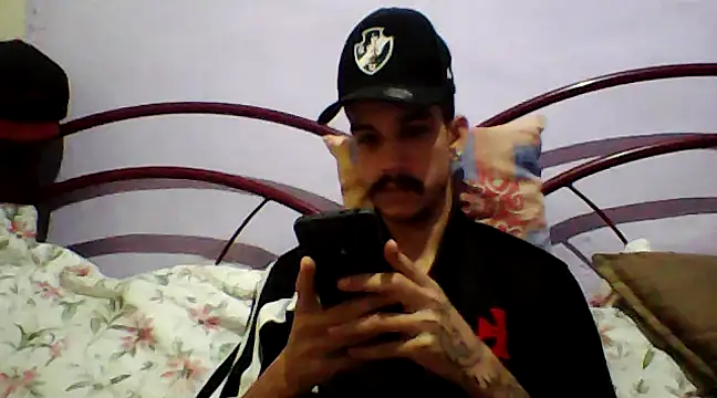 Snapshot of gatobranco001 chatting on 21, 3, 2025 gatobranco001 online show from 21, 3, 2025