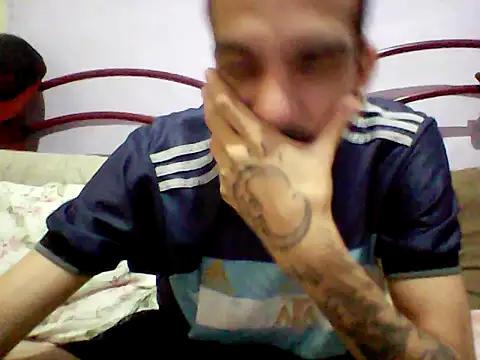 Snapshot of gatobranco001 chatting on 22, 3, 2025 gatobranco001 online show from 22, 3, 2025