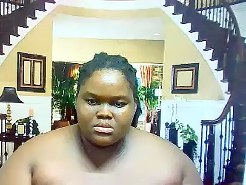 Snapshot of EbonyHotBuns chatting on 4, 3, 2025 EbonyHotBuns online show from 4, 3, 2025