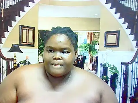 Snapshot of EbonyHotBuns chatting on 5, 3, 2025 EbonyHotBuns online show from 5, 3, 2025