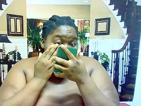 Snapshot of EbonyHotBuns chatting on 6, 3, 2025 EbonyHotBuns online show from 6, 3, 2025
