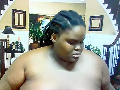 Snapshot of EbonyHotBuns chatting on 8, 3, 2025 EbonyHotBuns online show from 8, 3, 2025