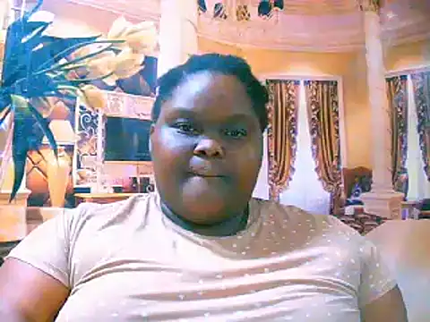 Snapshot of EbonyHotBuns chatting on 15, 9, 2025 EbonyHotBuns online show from 15, 9, 2025