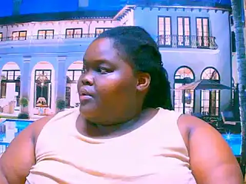 Snapshot of EbonyHotBuns chatting on 13, 10, 2025 EbonyHotBuns online show from 13, 10, 2025