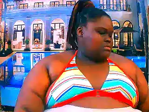 Snapshot of EbonyHotBuns chatting on 22, 4, 2026 EbonyHotBuns online show from 22, 4, 2026