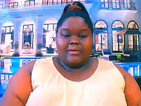 Snapshot of EbonyHotBuns chatting on 25, 4, 2026 EbonyHotBuns online show from 25, 4, 2026