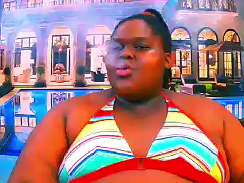Snapshot of EbonyHotBuns chatting on 30, 4, 2026 EbonyHotBuns online show from 30, 4, 2026