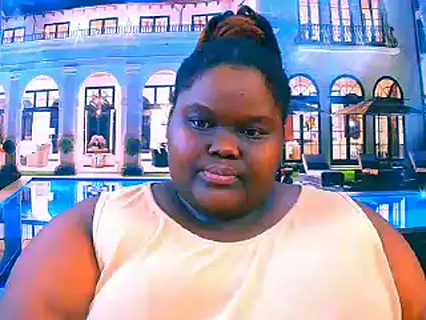 Snapshot of EbonyHotBuns chatting on 2, 5, 2026 EbonyHotBuns online show from 2, 5, 2026