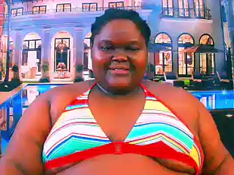 Snapshot of EbonyHotBuns chatting on 5, 5, 2026 EbonyHotBuns online show from 5, 5, 2026