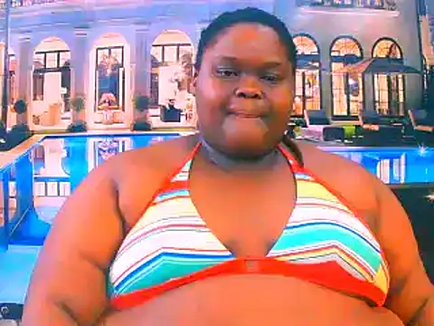 Snapshot of EbonyHotBuns chatting on 13, 6, 2026 EbonyHotBuns online show from 13, 6, 2026