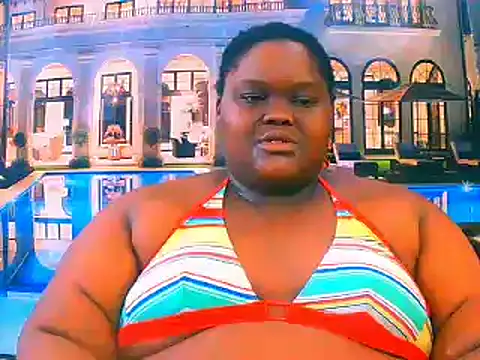 Snapshot of EbonyHotBuns chatting on 16, 6, 2026 EbonyHotBuns online show from 16, 6, 2026