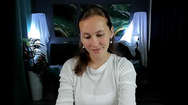 Snapshot of MichelleOrtis chatting on 8, 11, 2025 MichelleOrtis online show from 8, 11, 2025