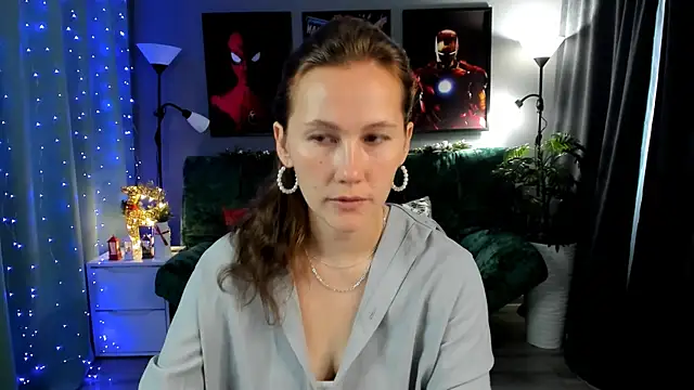 Snapshot of MichelleOrtis chatting on 15, 12, 2025 MichelleOrtis online show from 15, 12, 2025