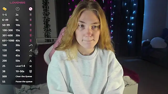 ReddHotPipper online show from 10, 3, 2025