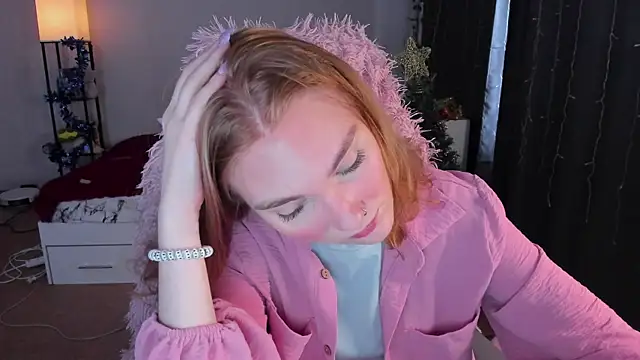 ReddHotPipper online show from 16, 12, 2025