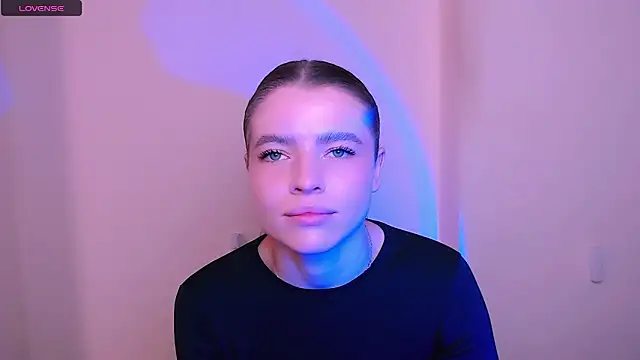 Snapshot of MissOliviaa_ chatting on 18, 12, 2025 MissOliviaa online show from 18, 12, 2025